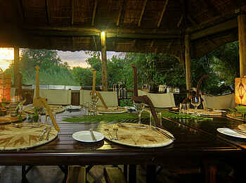 Lebala Camp: Esstisch Lebala Camp: Esstisch