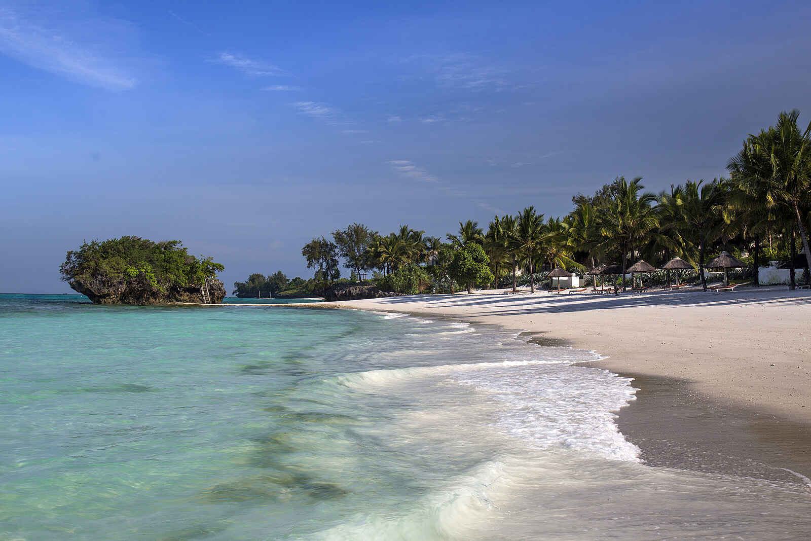 The Aiyana: Weißer Sandstrand The Aiyana: Weißer Sandstrand